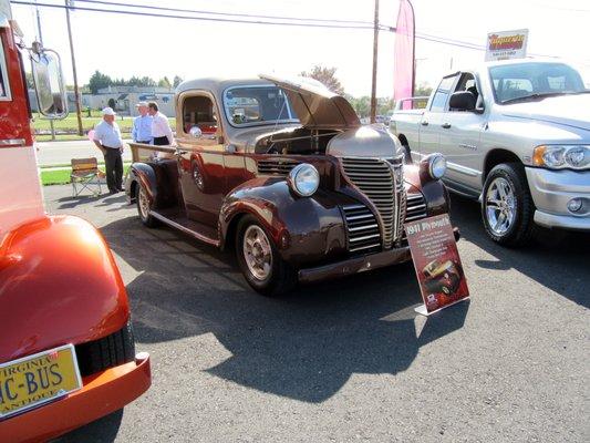 MOPAR Cruise-In for a Cause! October is Breast Cancer Awareness!