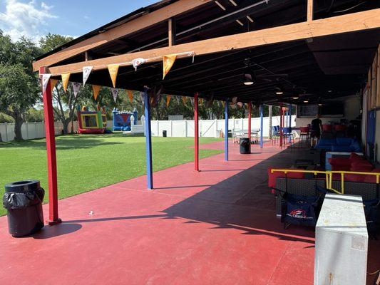 "Back yard" and outdoor bat area, bounce houses included