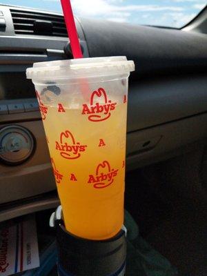 Peach lemonade