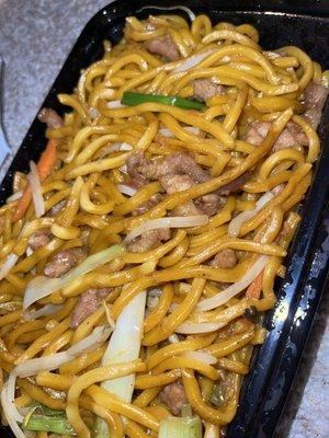 Pork lo mein