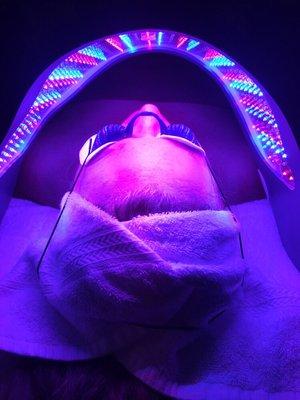 Celluma LED light therapy works deep within the tissues of skin to reduce & control acne, reduce sun damage & give a healthy glow.