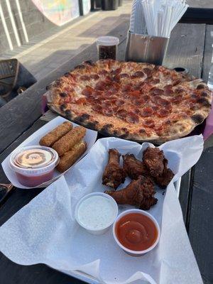 Excellent pizza, wings, and mozz sticks. The patio is awesome for outdoor dining