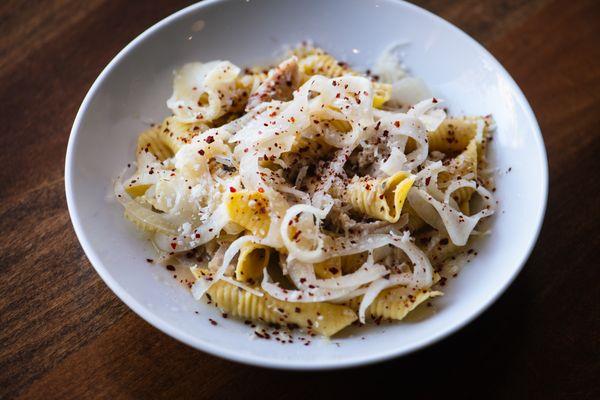 Garganelli

Confit Rabbit + Pickled Fennel + Aleppo