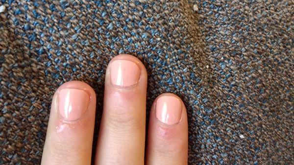 I came in with long nails, and I asked for them short and round. Jenny cut them very short, but not at all round! So uneven!