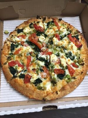 Amazing pizza !!! Broccoli, tomatoes, ricotta cheese!