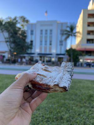 Guava pastry