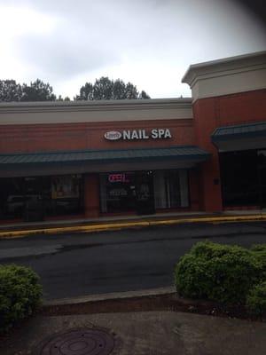 Lovely Nails Spa