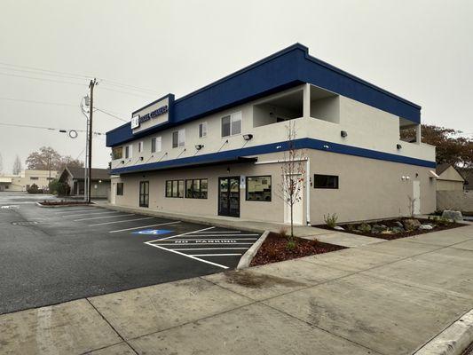 New Rogue Cleaners & Laundromat building at 228 SE K St. Grants Pass, Oregon