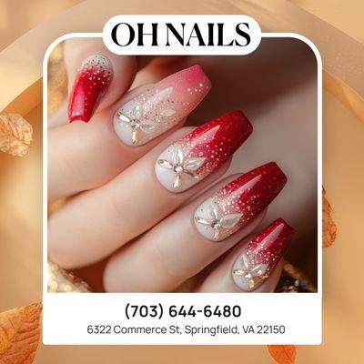 Floral nails with a Thanksgiving twist! Let us create a delicate design that celebrates the season of thanks.