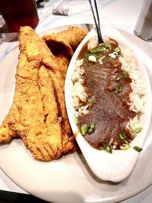 Fried fresh snapper and rice and gravy