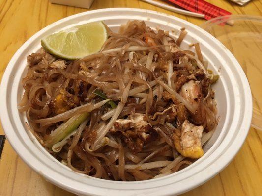 Pad Thai with shrimp