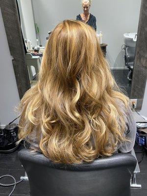 Balayage highlights Golden blonde