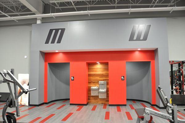 Maxx Fitness Clubzz Exton locker rooms and water fountains