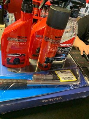 Vehicle cleaning kit etc.