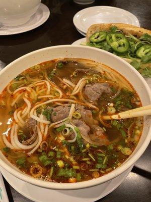 Bun bo hue