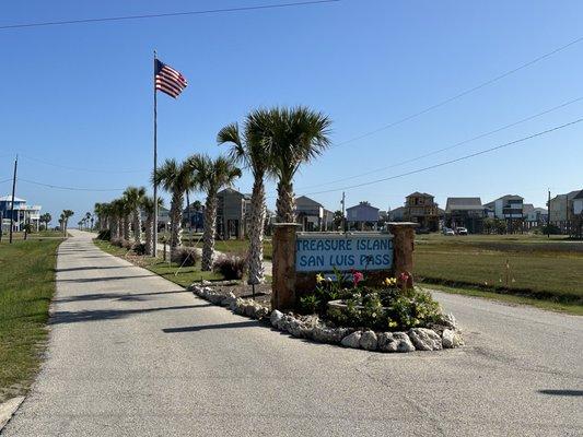 The entrance to Treasure Island