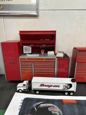 Miniature Snap-On display