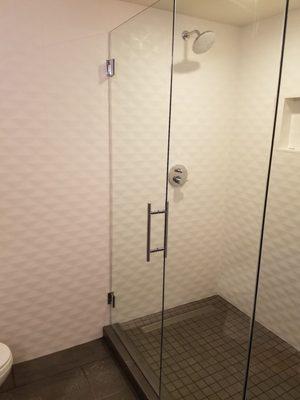 Lovely frameless glass shower from MD Glass!