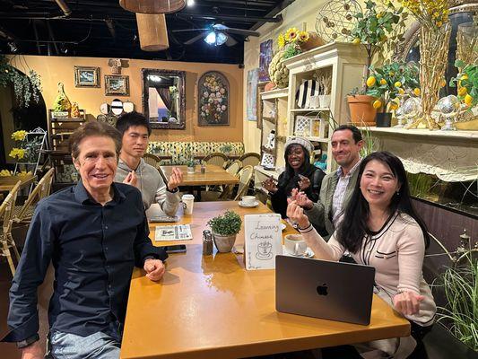 Adult Mandarin Chinese lessons at a South Bay coffee shop in Los Angeles with Jade Chinese School