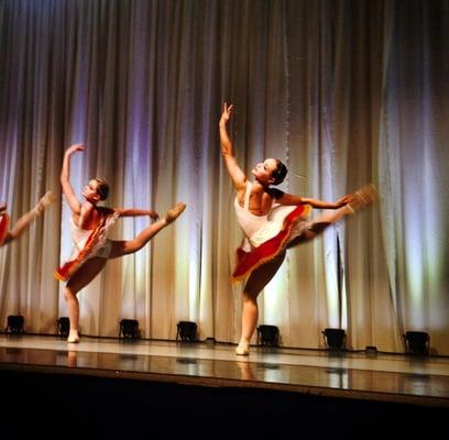 Patterson School of Ballet's performance at Saint Vincent's Annual Festival of Trees (2015), benefitting the Children's Miracle Network