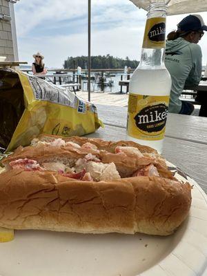 Monster Lobster roll and chips (byob)