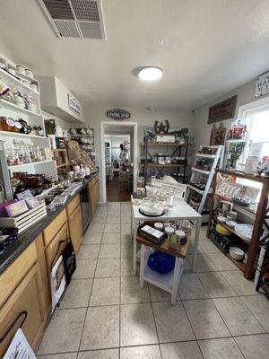 Kitchen area with all the yummy goodies!