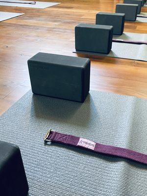 Yoga props (mat, strap and blocks)