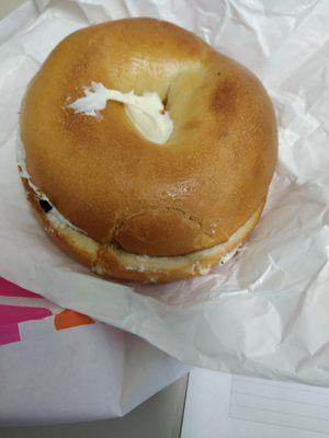 Plain bagel with cream cheese