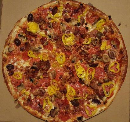 16” Pepperoni, Bacon, Ham, Mushroom, Banana Pepper & Black Olive Pizza