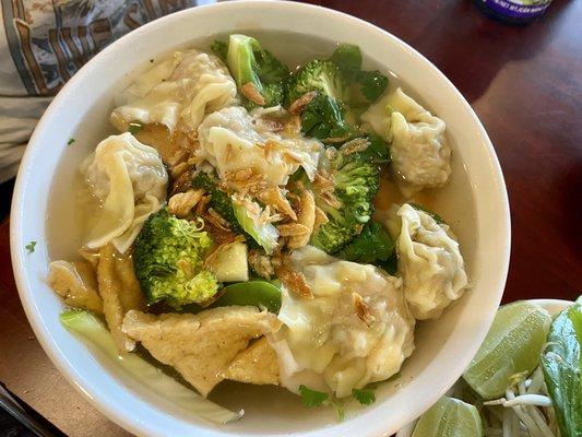 P5 Pho with Tofu and Vegetables (Vegetarian) add wontons