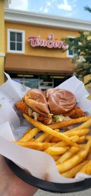 Blazing Chicken Sandwich (photo:BitesWithBarbs)