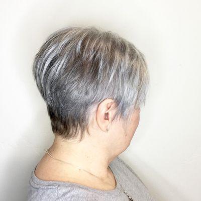 Super sassy pixie cut, with disconnected sides