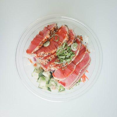 Seared tuna sushi bowl