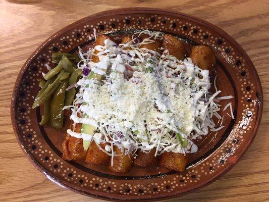 Enchiladas Rojas sin arroz y frijoles.