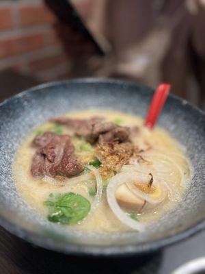 Tonkostu Steak Ramen