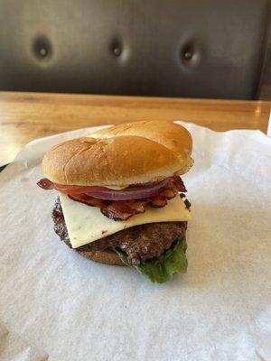 Pepper Jack Bacon Cheeseburger