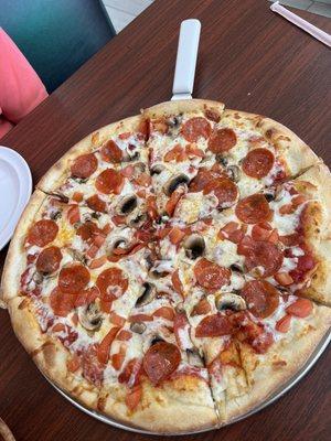 Pepperoni, mushroom & fresh tomatoes! Yum!!!