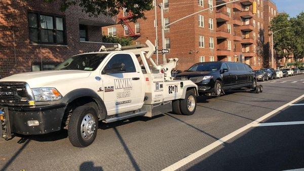 24 hour towing and recovery services in NYC.