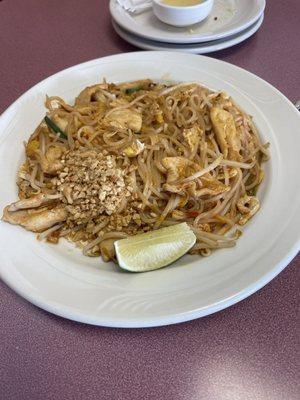 Pad Thai with chicken