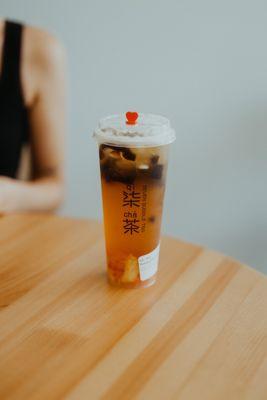 Pineapple Red Grapefruit Tea: 50% Sugar, Light Ice, and Jelly Grass!