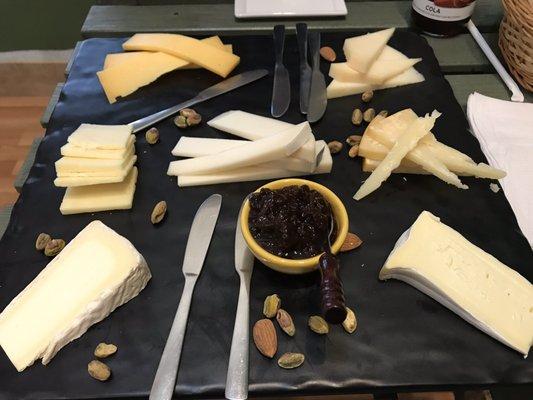 Cheese board based on mild and medium cheeses cheeses.