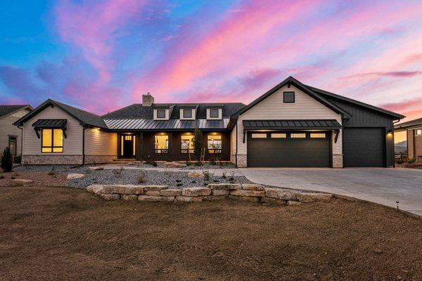 Elegant masterpiece on almost half an acre with sweeping Front Range views. ⁠
https://www.buydenverurbanhomes.com/property/7620533/