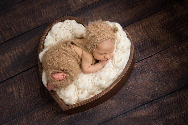 In-Home Newborn Photography - Alyona Chyzh Photographer, Glenview