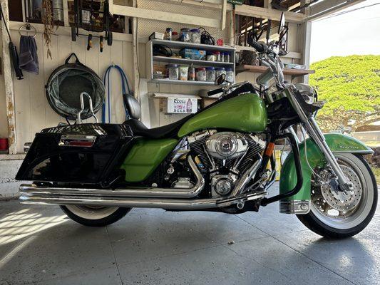 Two inches cut off the seat pan to fit the new custom gas tank. I couldn't have done it without the professional work from Aloha Upholstery.