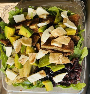 Arugula, eggplant, avocado, artichokes, mozzarella and cranberries topped with olive oil & balsamic vinegar.