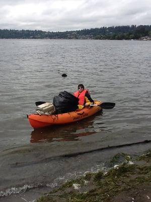 WhatsSup cleaning up Lake Washington.