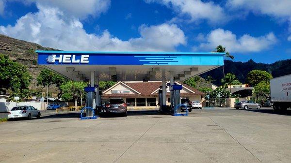 Storefront (09/28/22). @HeleGas #HawaiiKai #Oahu #Hawaii #Gas @76