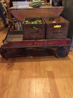 This antique wagon!