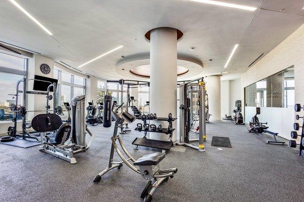 Indoor gym at Vantage Med Center apartments