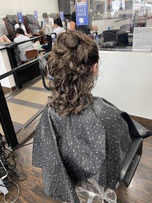 Updo by Mariza